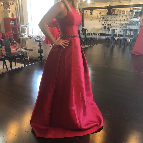 Size 0 Sherri Hill NEVER WORN - Picture 3 of 3